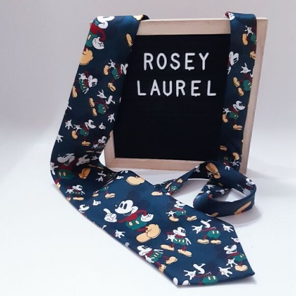 Mickey Mouse Tie - Picture 2 of 8
